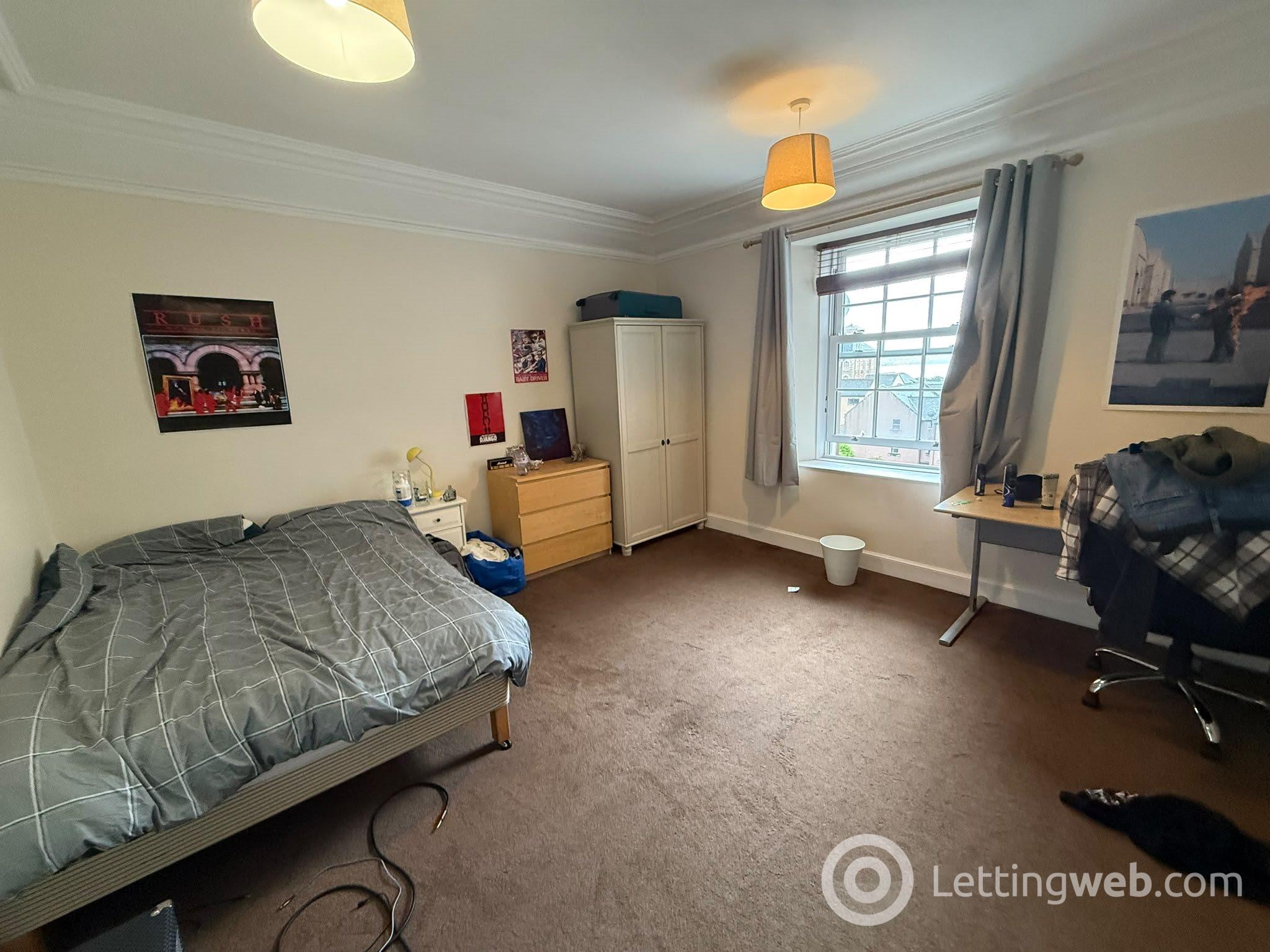 Property to rent in Perth Road, Dundee