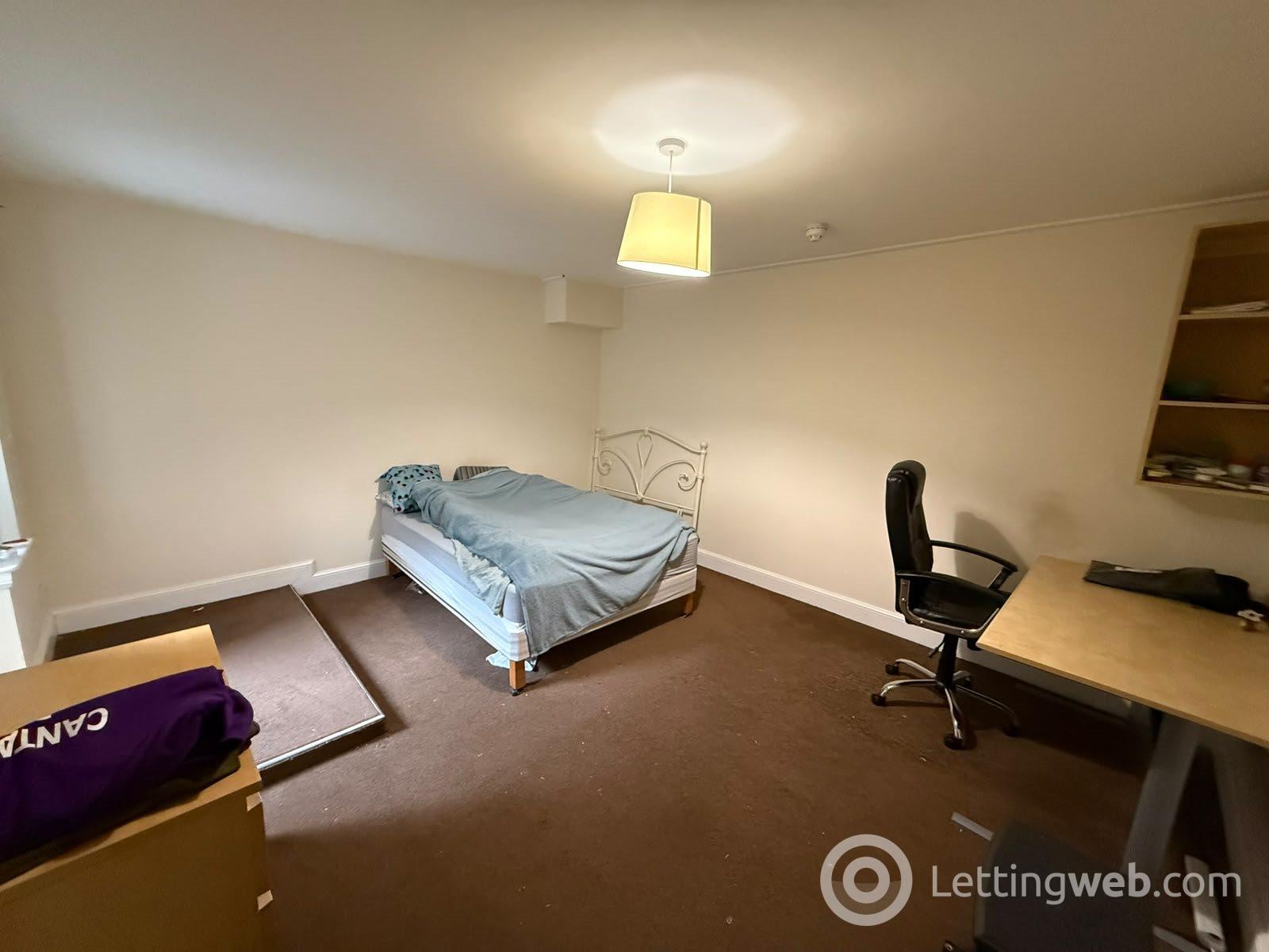 Property to rent in Perth Road, Dundee