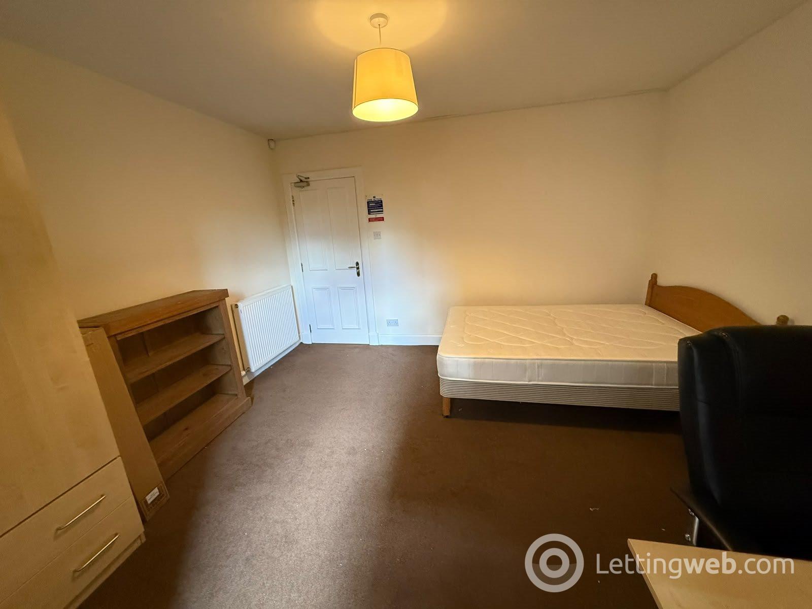 Property to rent in Perth Road, Dundee