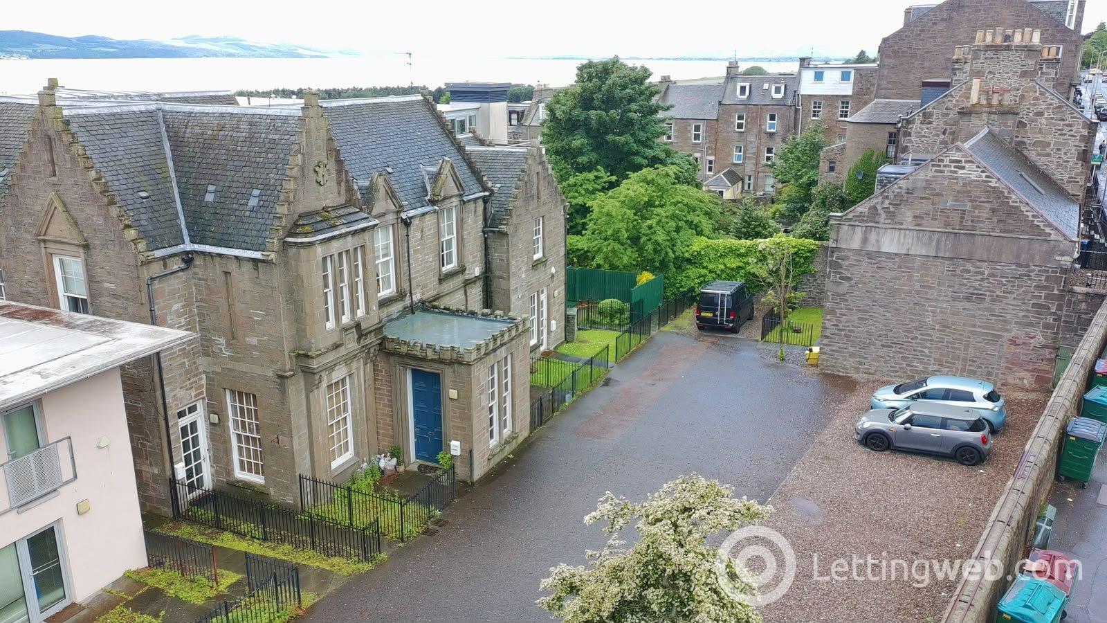 Property to rent in Perth Road, Dundee
