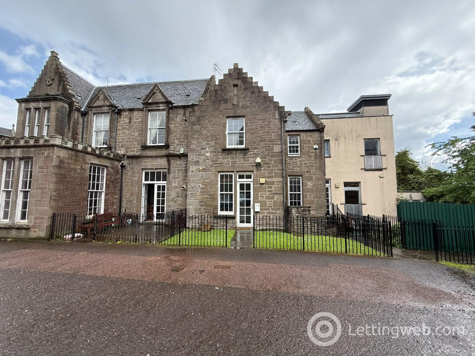 Property to rent in Perth Road, Dundee