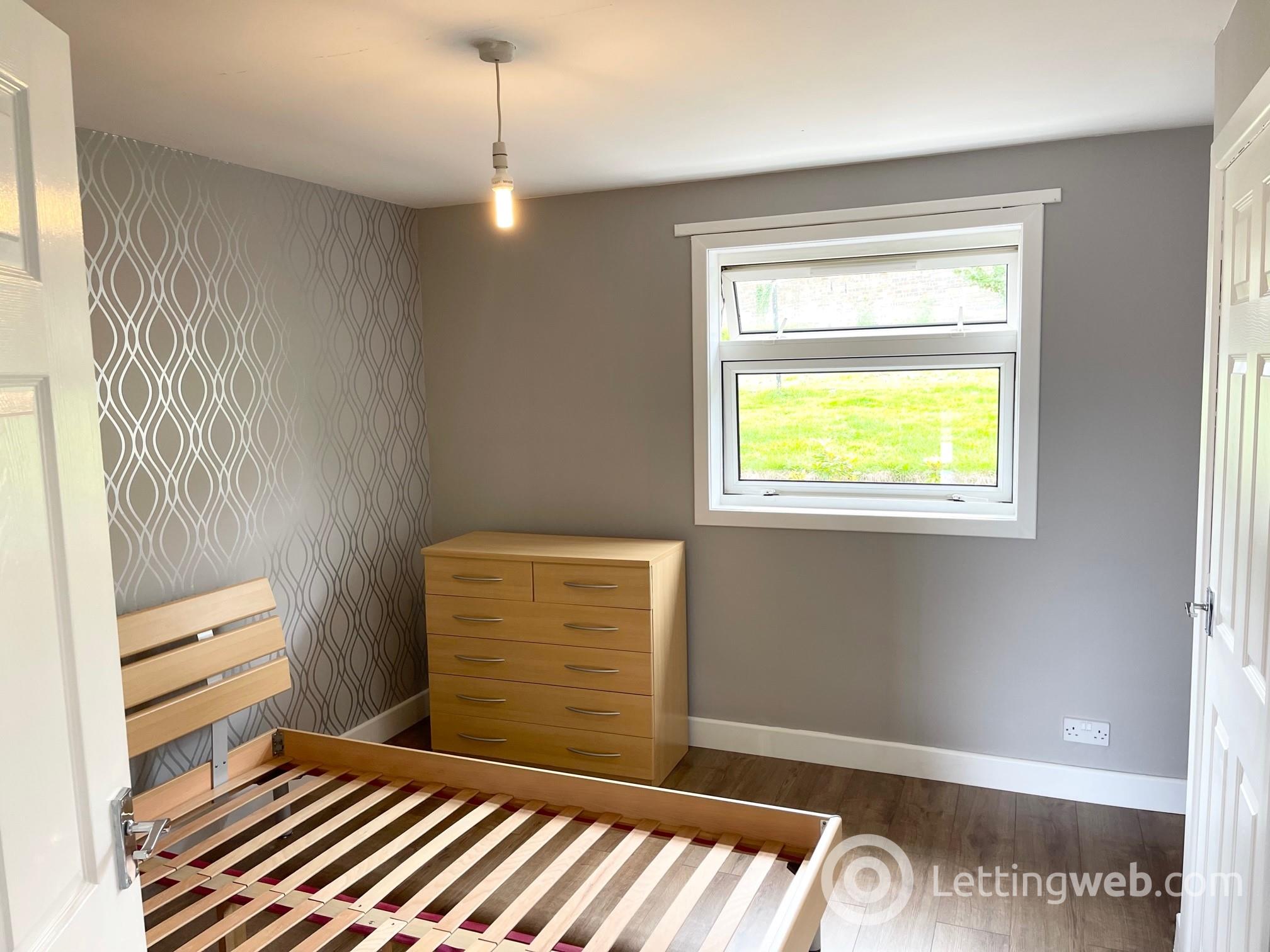 Property to rent in 14 Mayfield Crescent, Loanhead