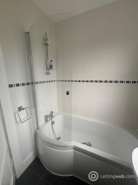 Property to rent in 9 Horsbrugh Street, Innerleithen