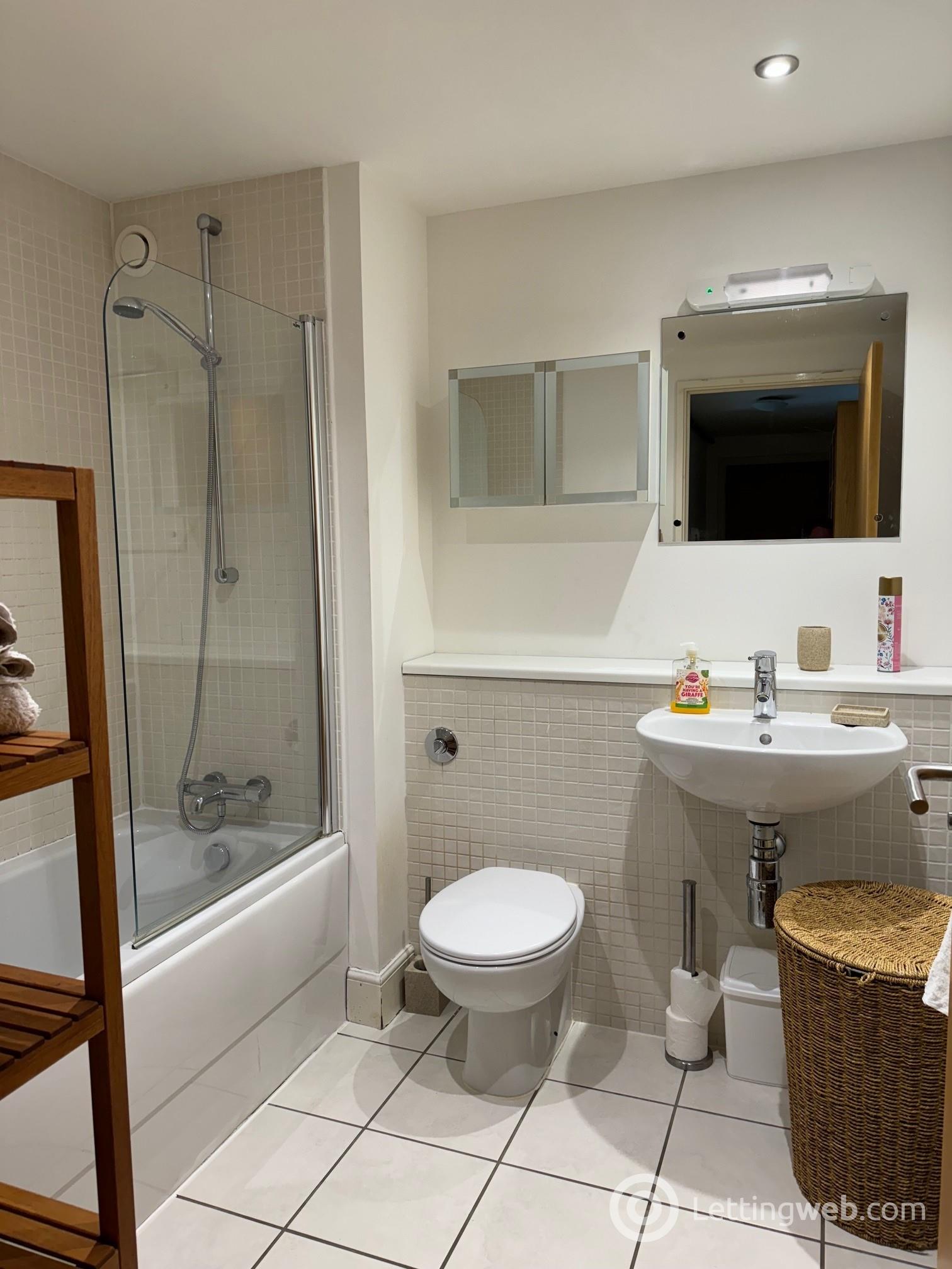 Property to rent in Cables Wynd