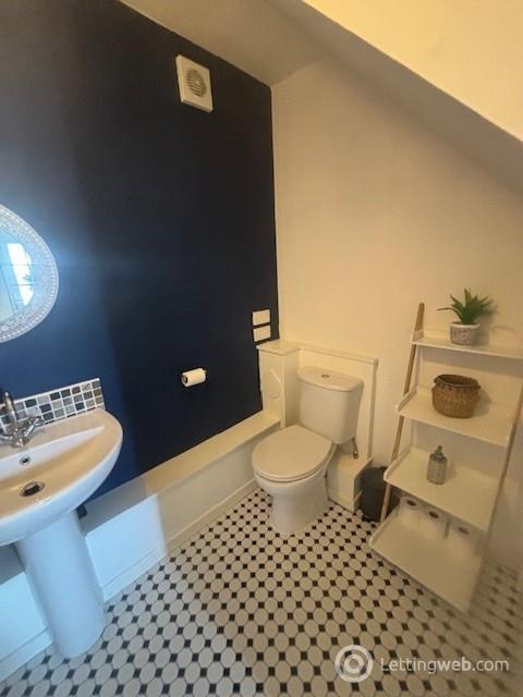 Property to rent in St. Andrews Close, West Linton