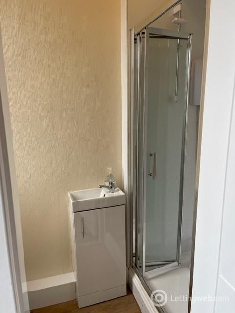 Property to rent in 14 Dalgety Street