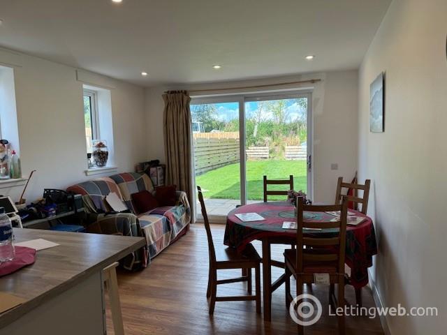 Property to rent in Chikuma