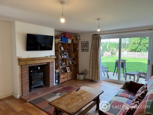 Property to rent in Chikuma