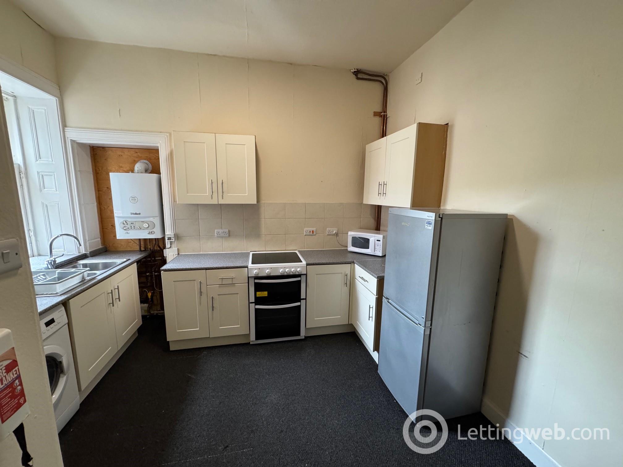 Property to rent in 38a Bank Street, Galashiels
