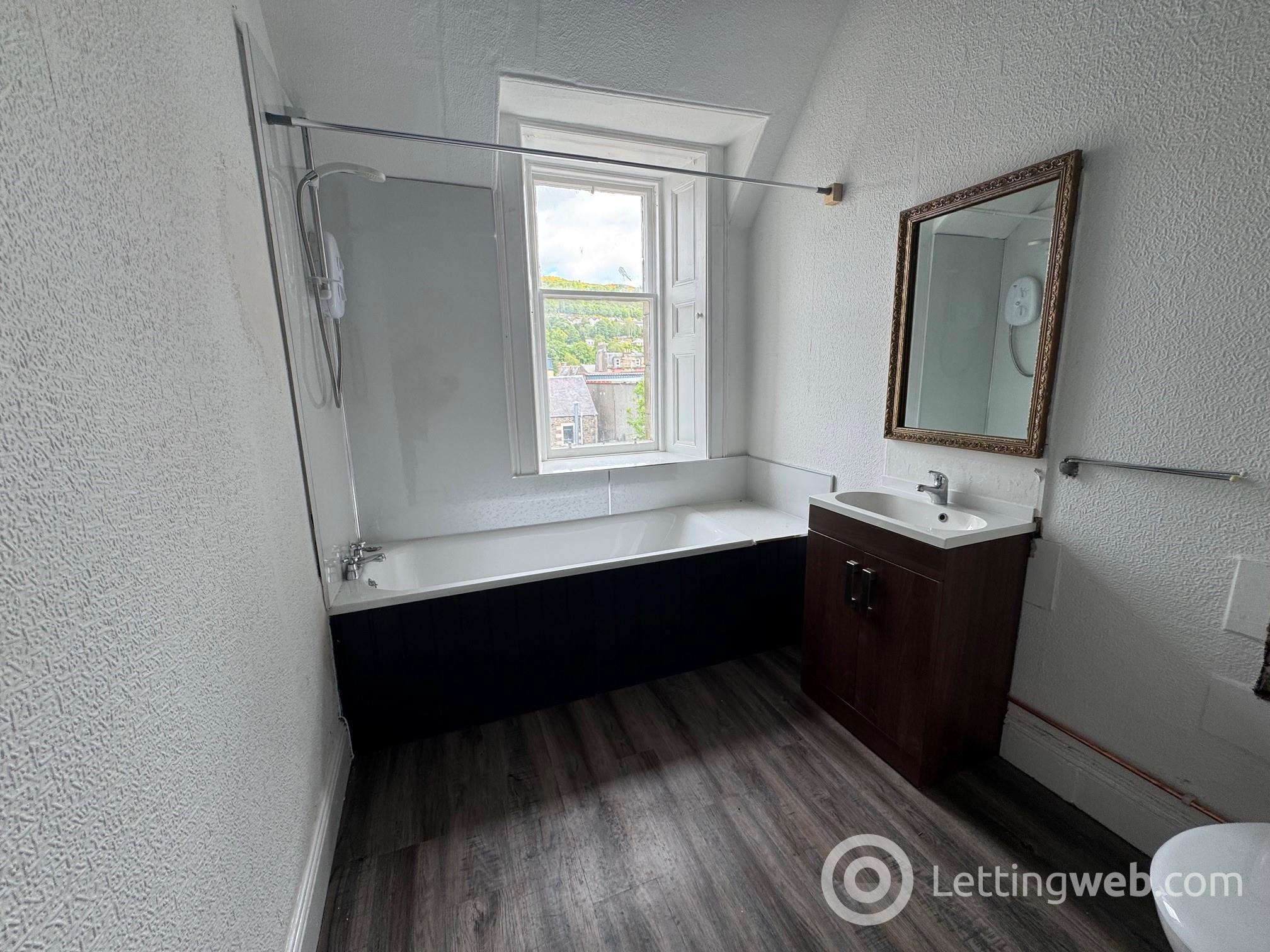 Property to rent in 38a Bank Street, Galashiels