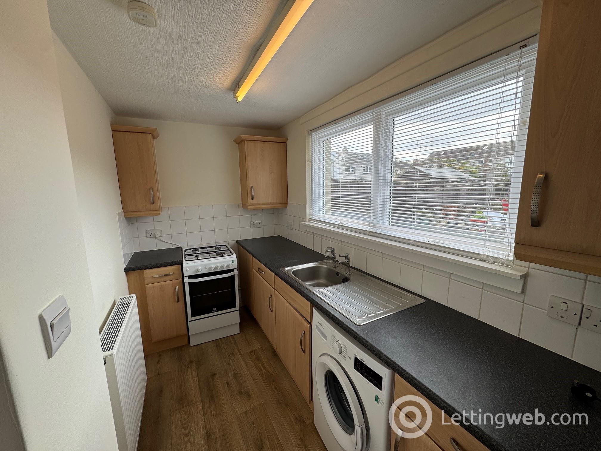 Property to rent in 6 Whitehaugh Avenue, Peebles, EH45 9AF