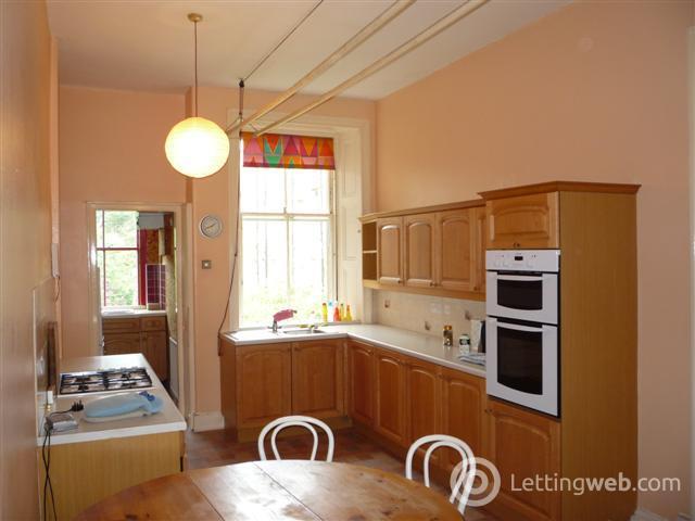 Property to rent in Spottiswoode Road