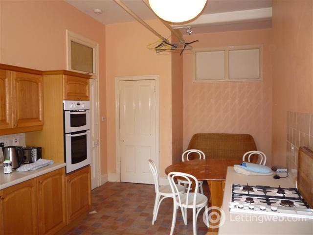 Property to rent in Spottiswoode Road