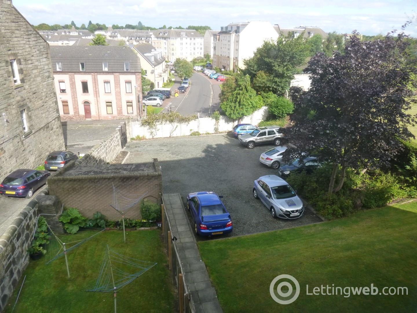 Property to rent in Broughton Road