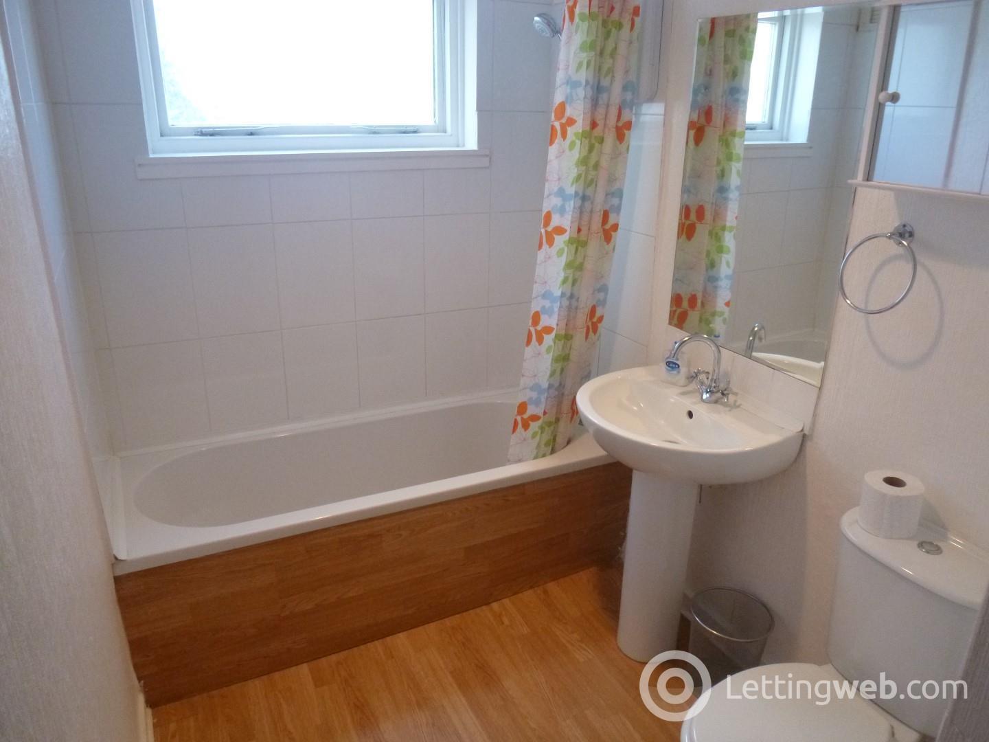 Property to rent in Broughton Road