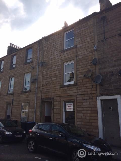 Property to rent in 4 Oliver Crescent, Hawick