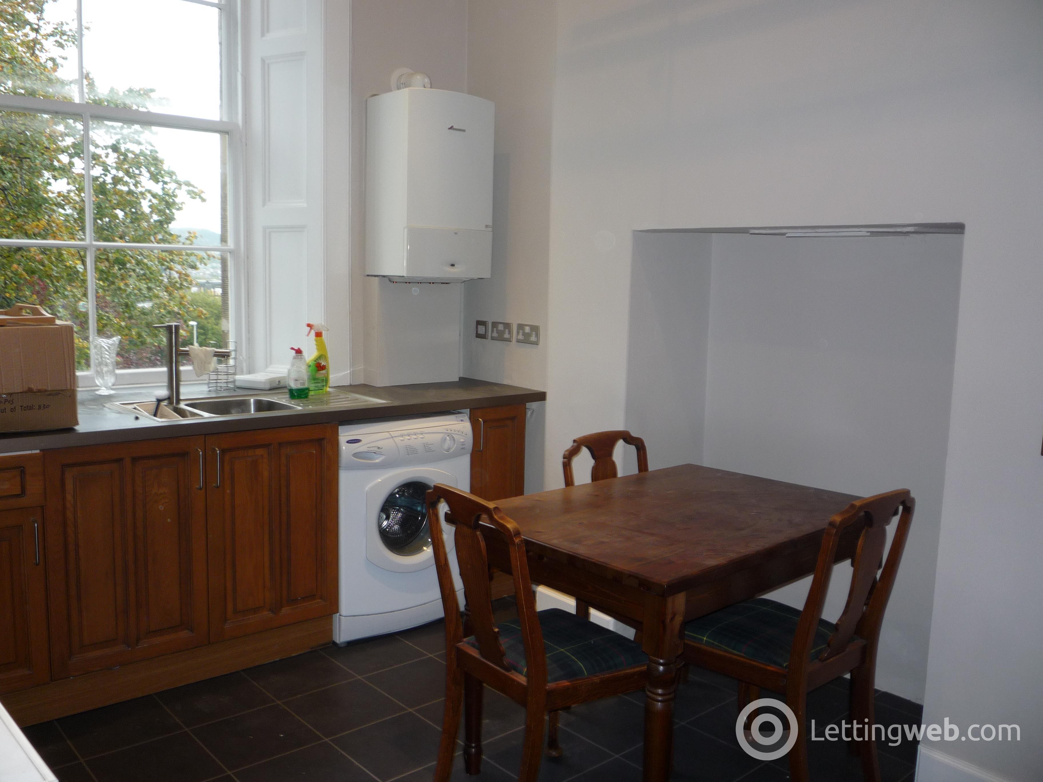 Property to rent in Colinton Road