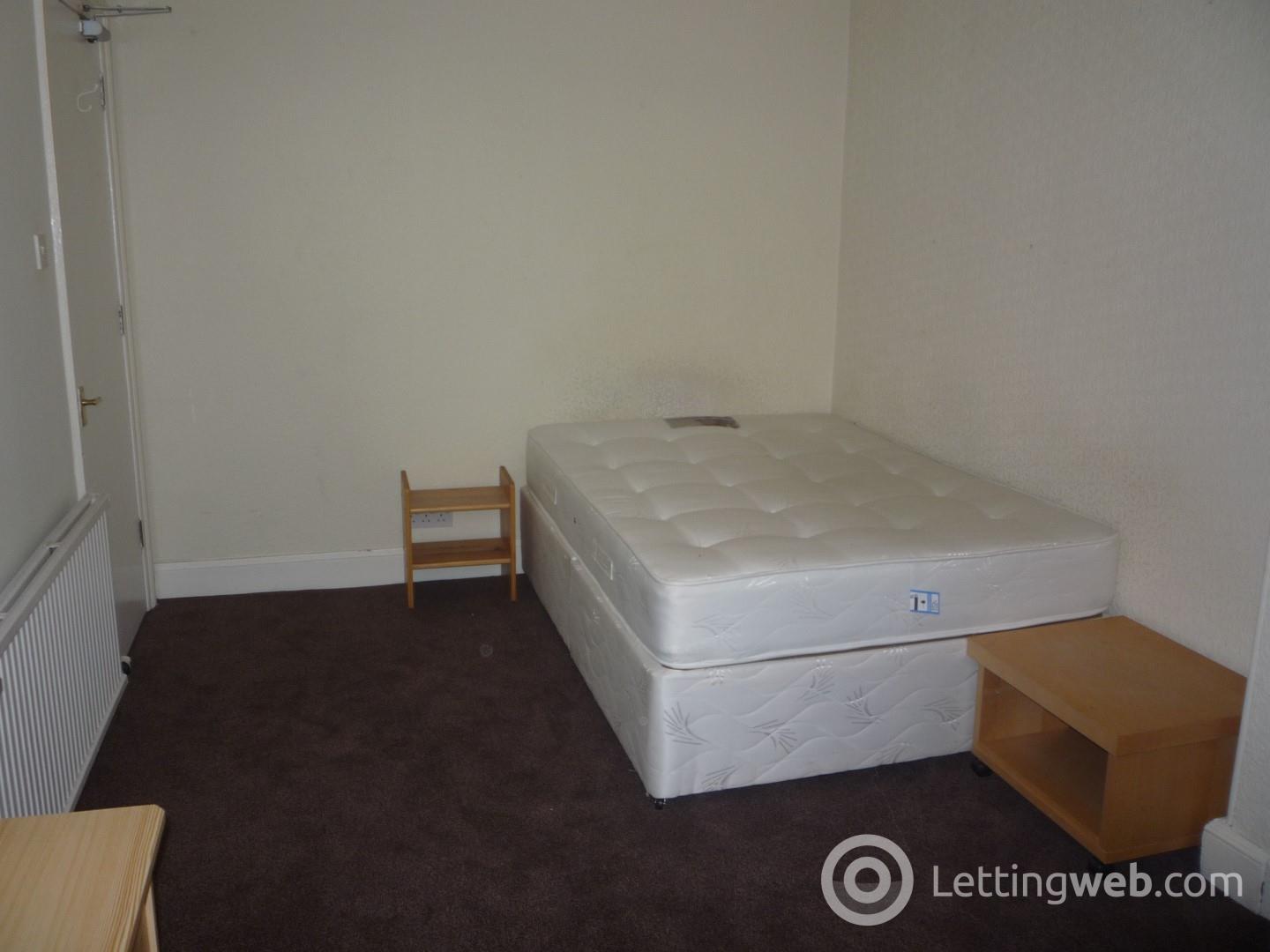 Property to rent in Dalziel Place