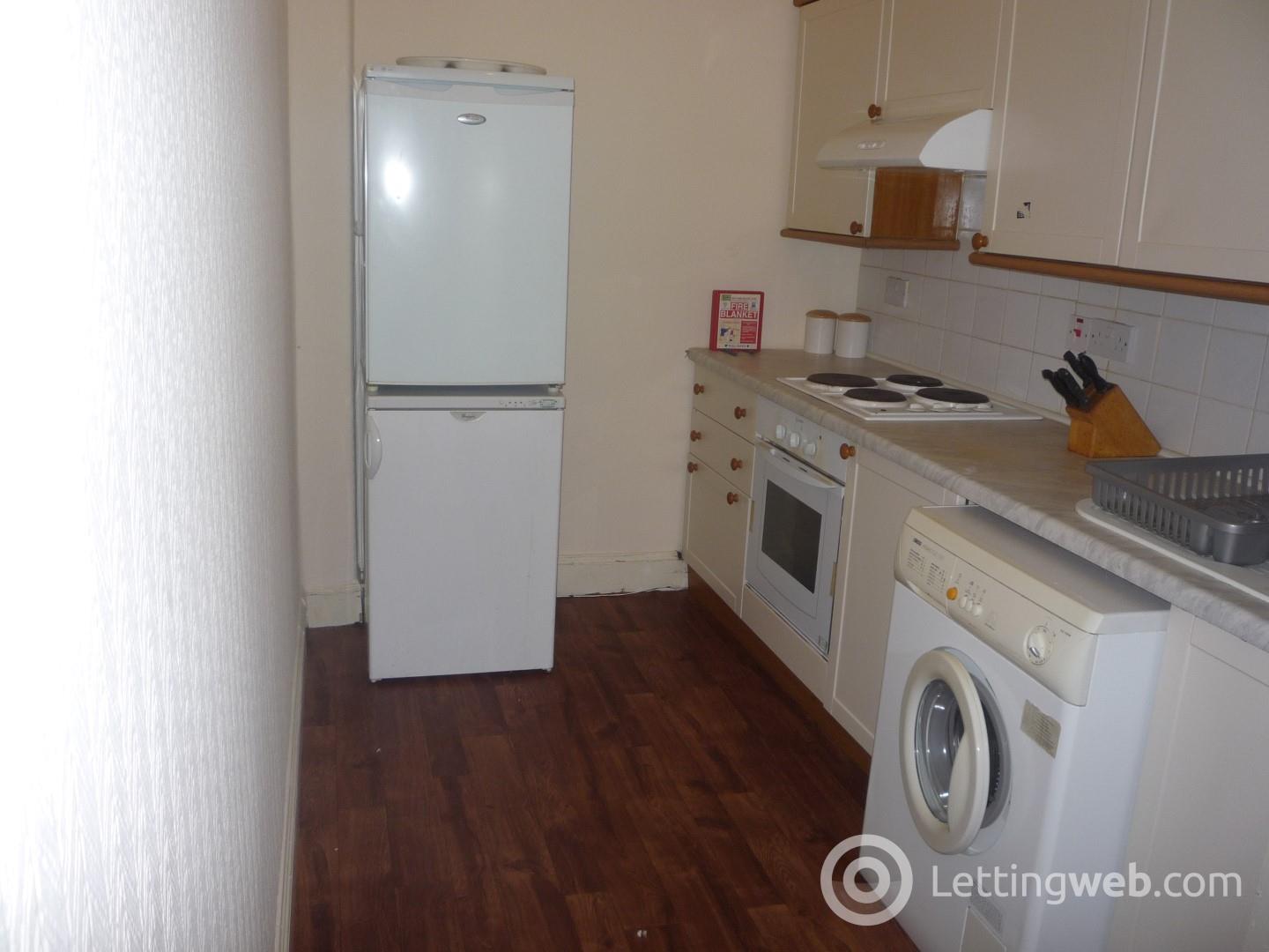 Property to rent in Dalziel Place