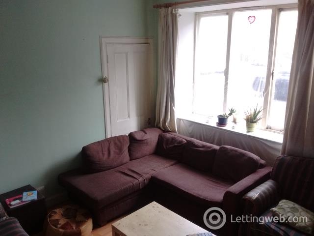 Property to rent in CAUSEWAYSIDE