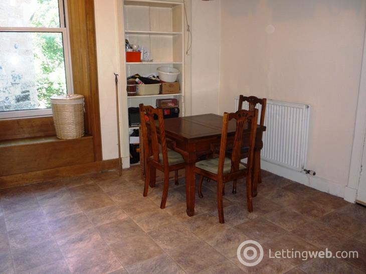 Property to rent in Brougham Place