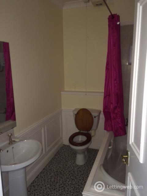 Property to rent in 4 Oliver Crescent, Hawick