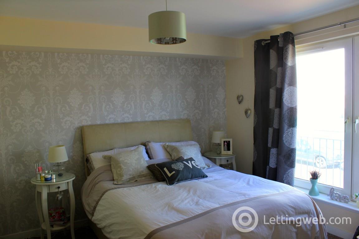 Property to rent in Albion Gardens