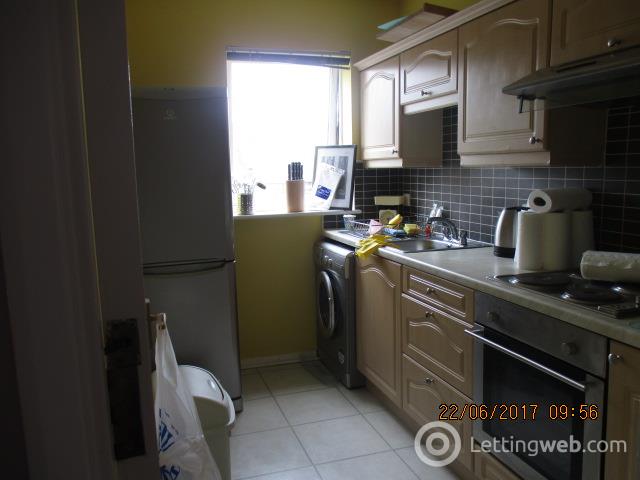 Property to rent in 35 Elbe Street, Edinburgh