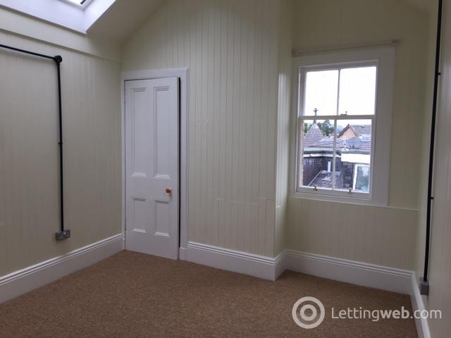 Property to rent in 10 High Street, Peebles