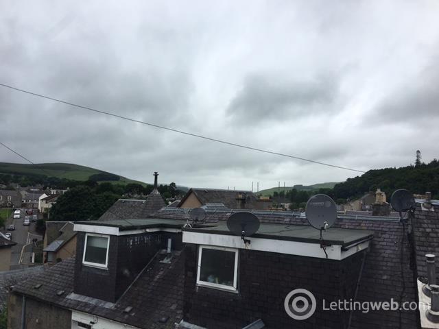 Property to rent in 10 High Street, Peebles
