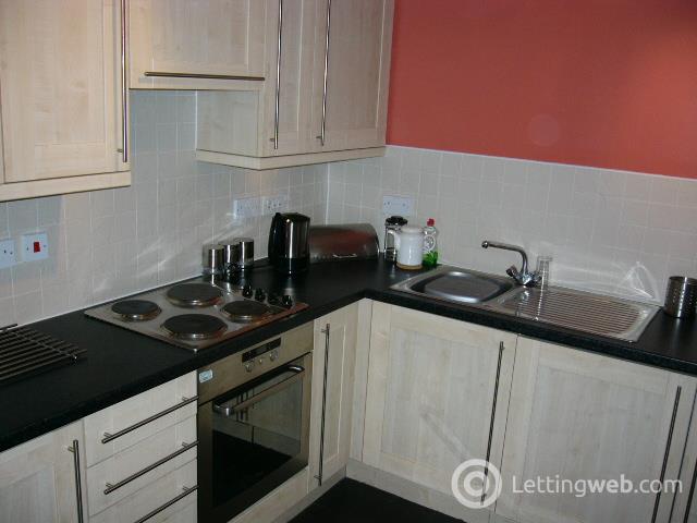 Property to rent in Loaning Road