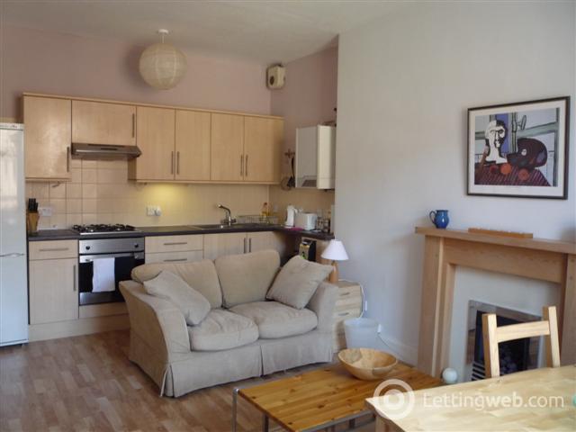 Property to rent in Bryson Road