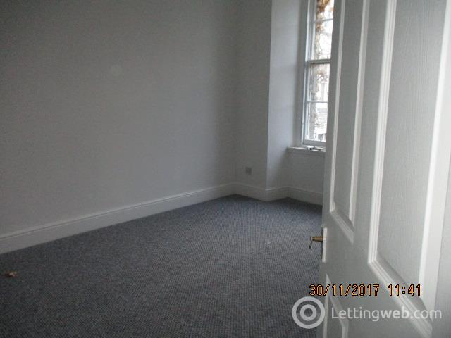Property to rent in 16 Drumdryan Street