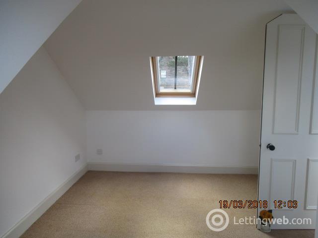Property to rent in Woodhall Road
