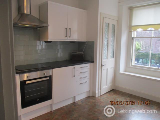 Property to rent in Woodhall Road