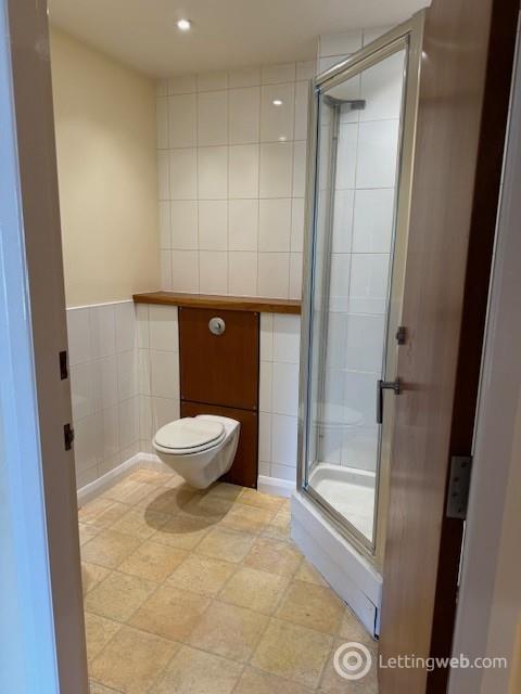 Property to rent in Lindsay Road