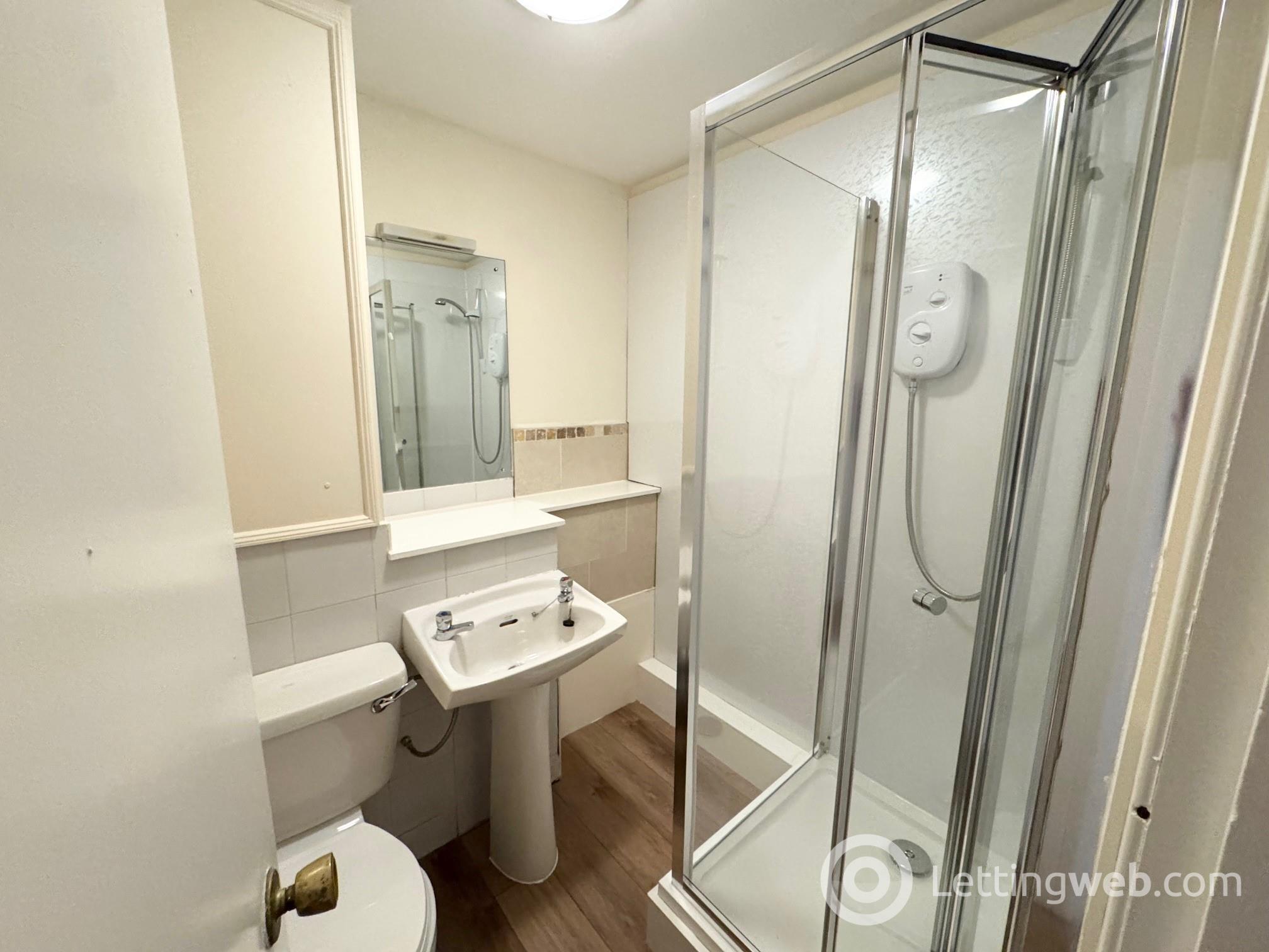 Property to rent in Lothian Road