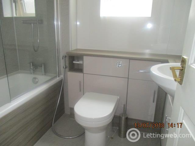 Property to rent in Dicksonfield