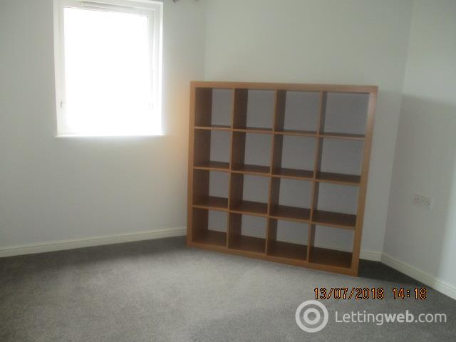 Property to rent in Dicksonfield