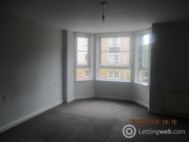 Property to rent in Dicksonfield