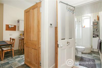 Property to rent in Roseburn Place