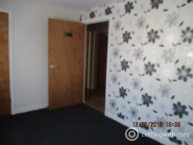 Property to rent in CASTLEVIEW TERRACE