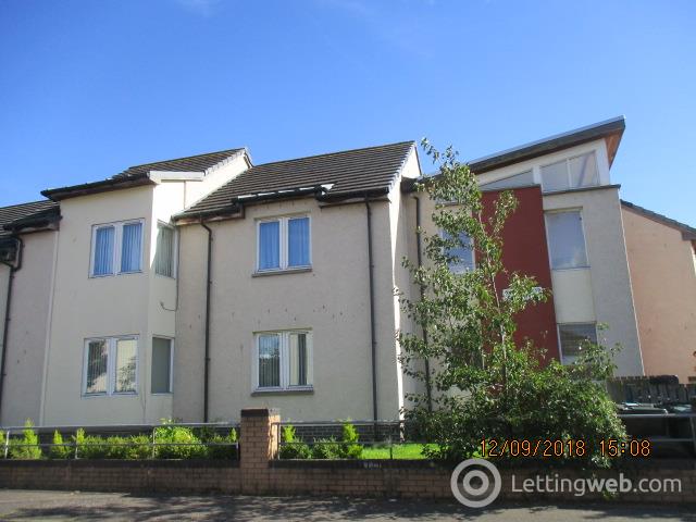 Property to rent in CASTLEVIEW TERRACE