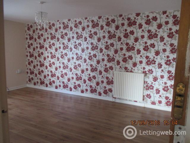 Property to rent in CASTLEVIEW TERRACE