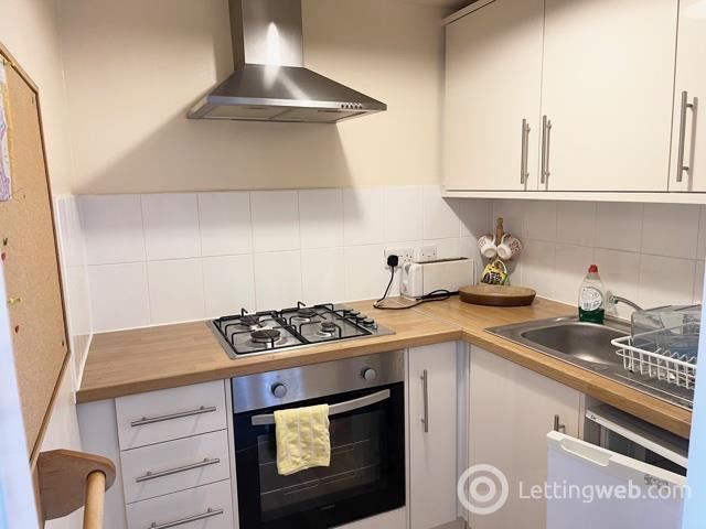 Property to rent in 177, pleasance, edinburgh