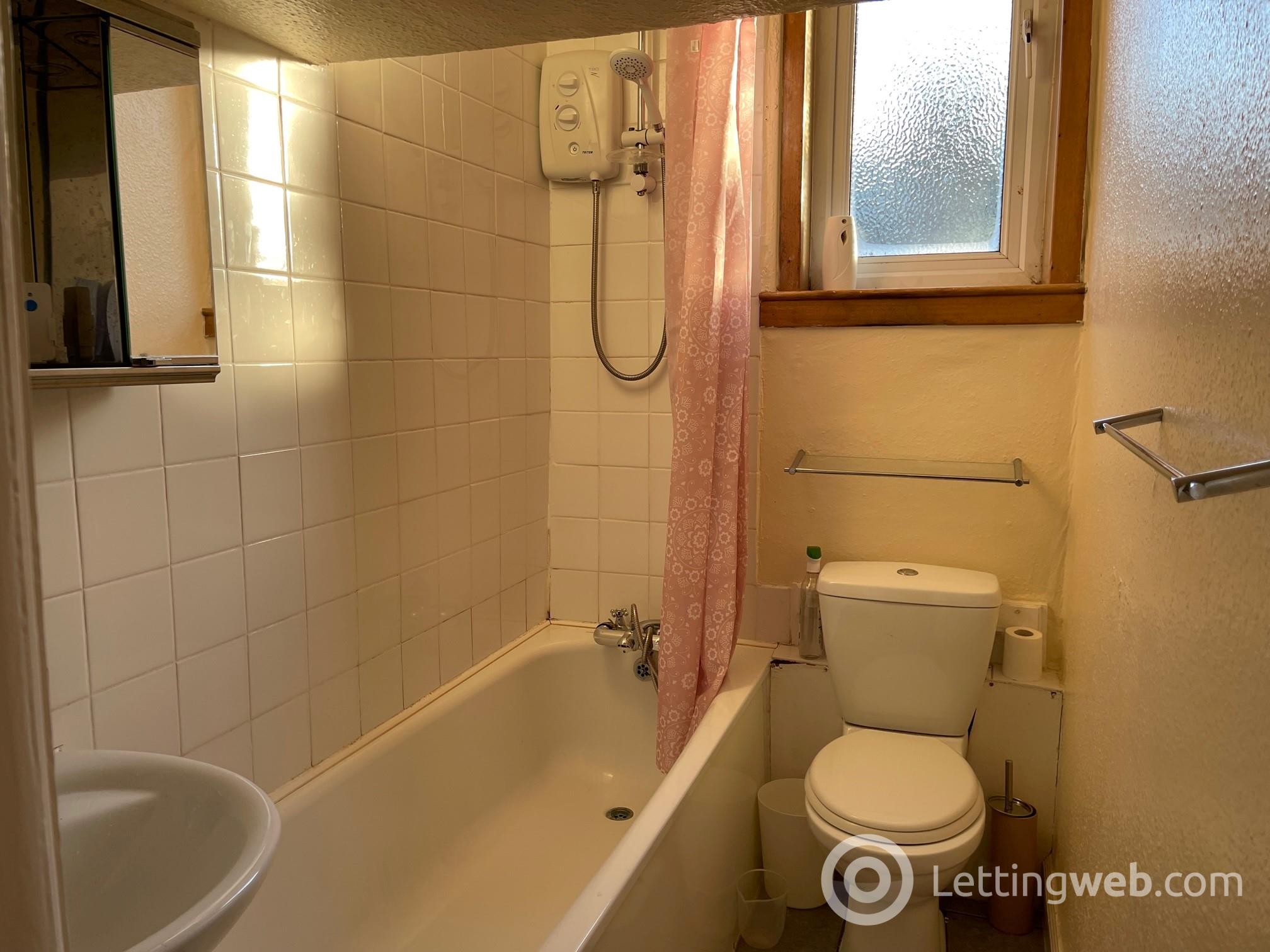 Property to rent in 2/9 Wheatfield Terrace, Edinburgh