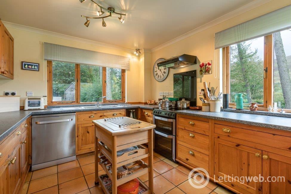 Property to rent in Huntlaw