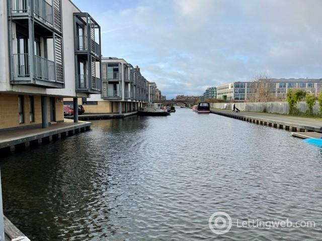 Property to rent in Leamington Road