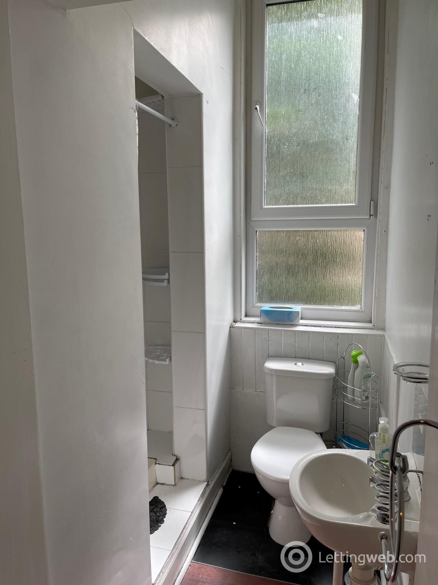 Property to rent in 33 Milton Street