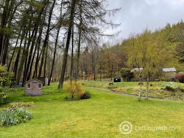 Property to rent in Huntlaw